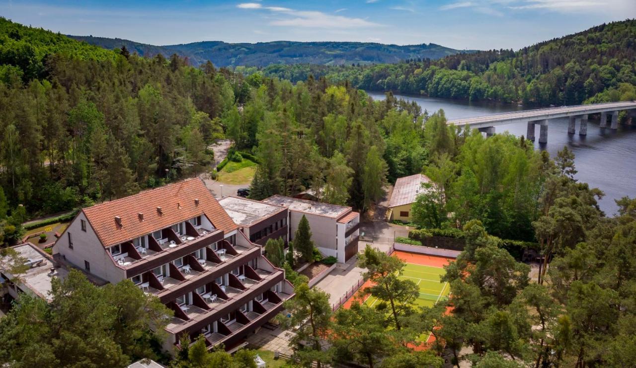 Hotel Hladina Nebrich 외부 사진